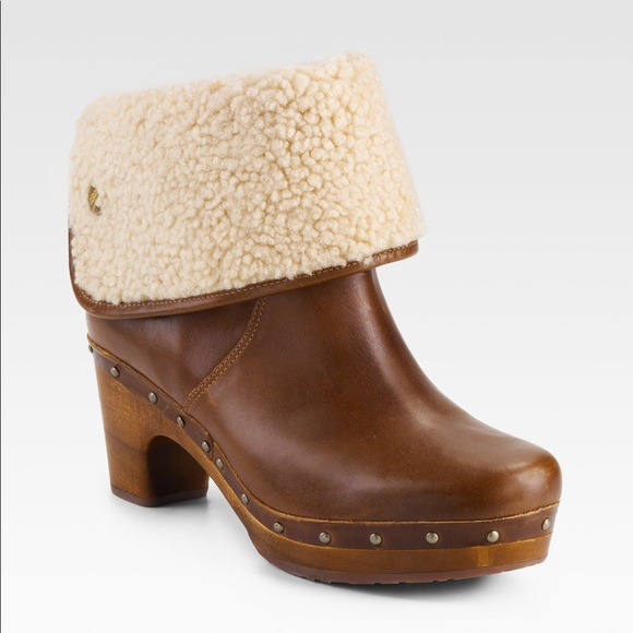 UGG Lynnea Clog Shearlined Ankle Boot (Brown)